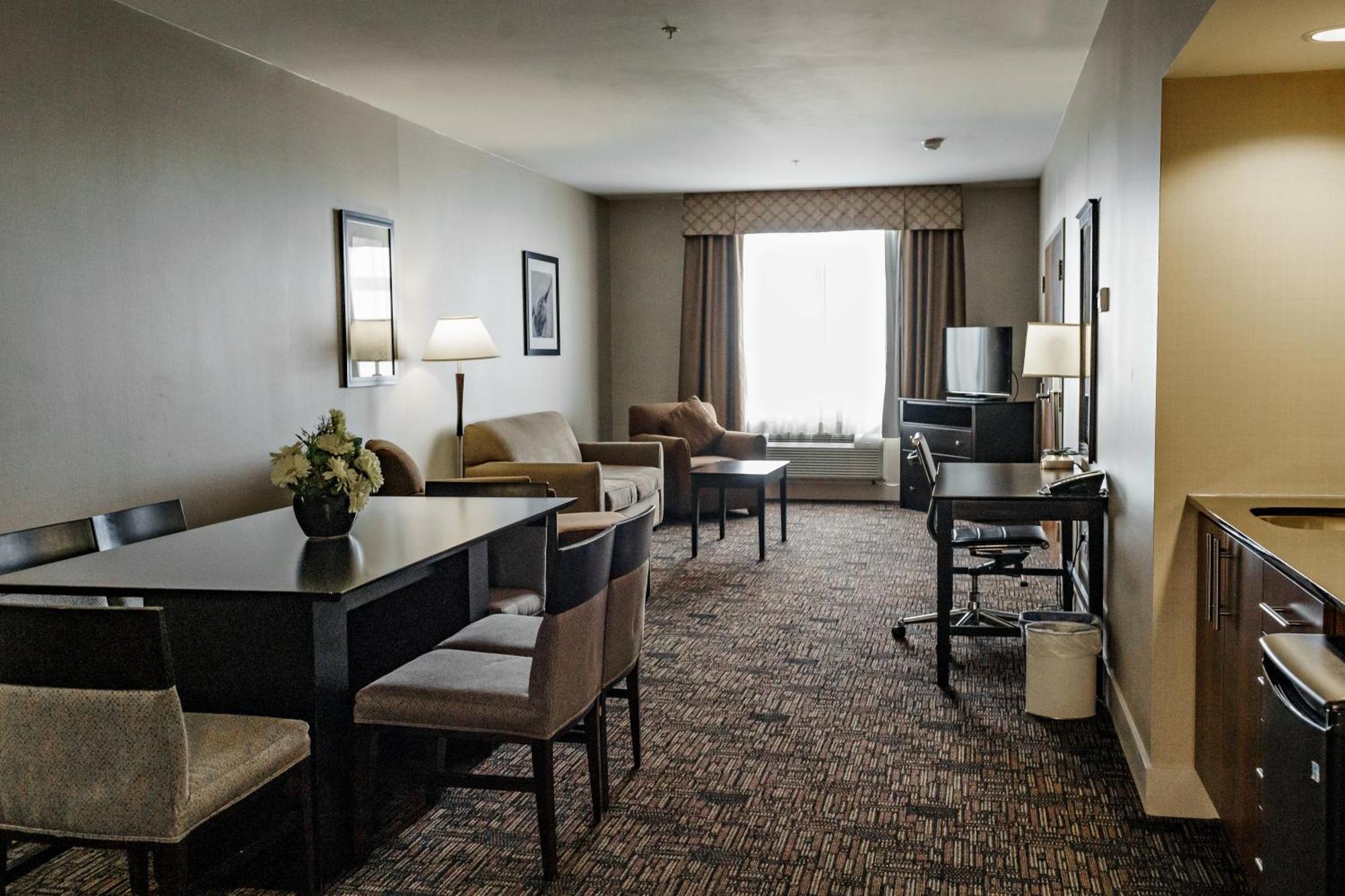 Radisson Hotel Edmonton Airport Leduc Exterior photo